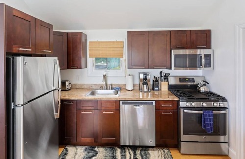Springs House | Rex- East Hampton Cottage- 5 stars