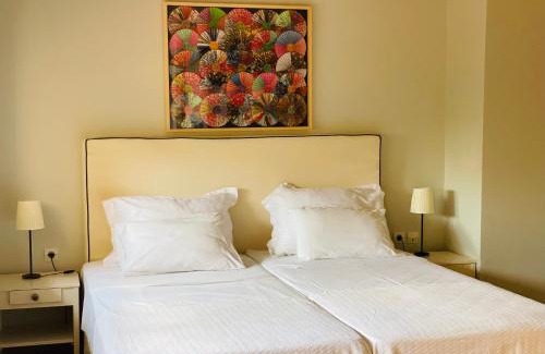 Zakharo Hotel | Rex Hotel - Bebeka's