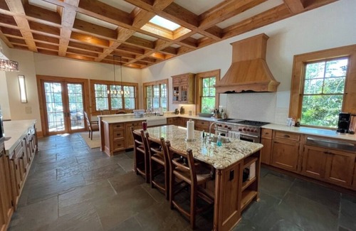 Lake Oconee House | Reynolds Lake Oconee - MASTERS WEEK RENTAL - 6 bed 8 bath house - 9,300 SF