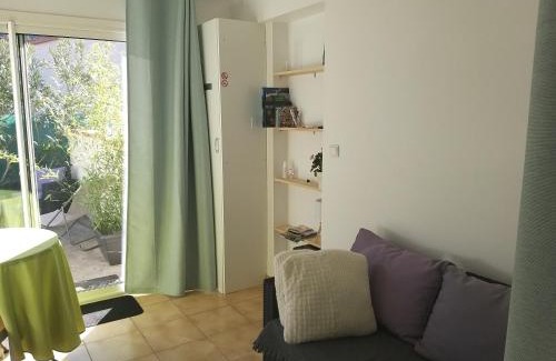 Arles-sur-Tech Apartment | Rez de jardin cosy avec terrasse fleurie