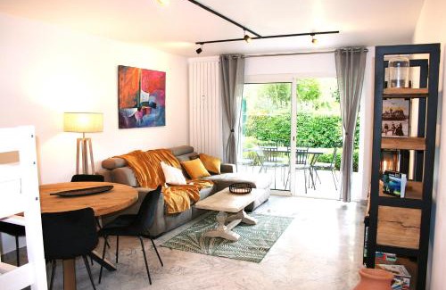 Cagnes-sur-Mer Apartment | Rez de jardin en bord de mer