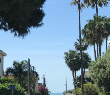Cagnes-sur-Mer Apartment | Rez de jardin en bord de mer