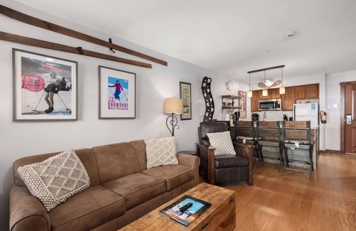 Snowshoe Condo | RF222|1BR Ski-in/Ski-out | Heated Garage Parking