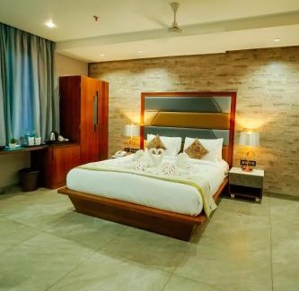 Akola Hotel | RG Exclusive Hotel- Akola