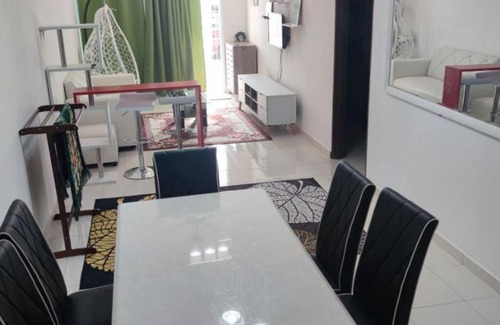 Si Rusa House | RH Homestay Telok Kemang PD