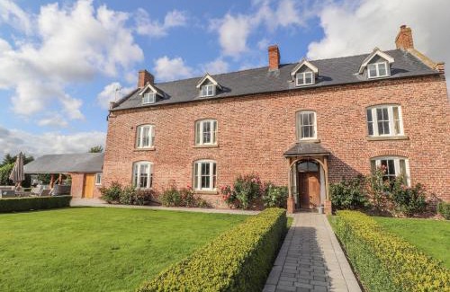 Llanymynech House | Rhandregynwen Hall