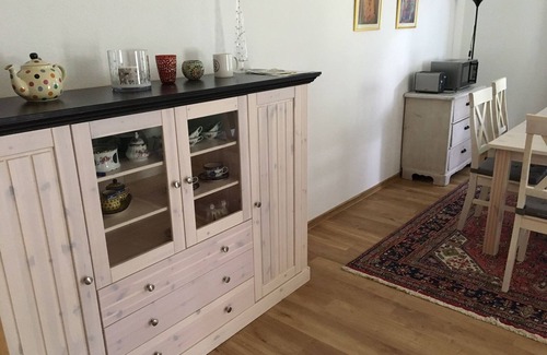 Bunde Apartment | Rheiderland - Large apartment on a park-like plot near Dollart