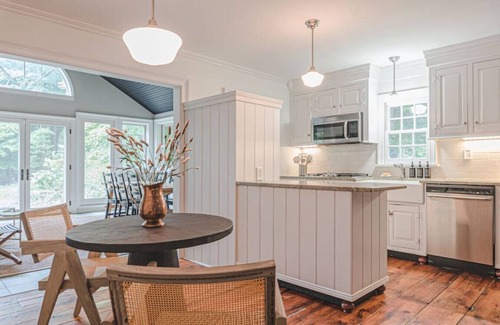 Rhinebeck Cottage | Rhinebeck Perfection - One Level w/2 Living Areas
