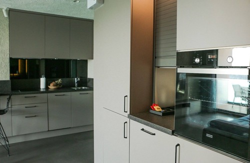 Bodrum City Center Apartment | Rhino Suite-Direct on Beach-Heartbeat-at city center-Surfer Caravan Gastro Pub