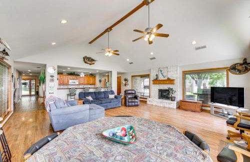 Log Cabin House | Rhodes Retreat with Dock on Cedar Creek Lake!