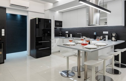 Petaloudes Apartment | Rhodes Skyline Suites