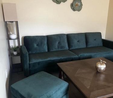 Gardiner House | Rhodopa Guest House at Yellowstone #9