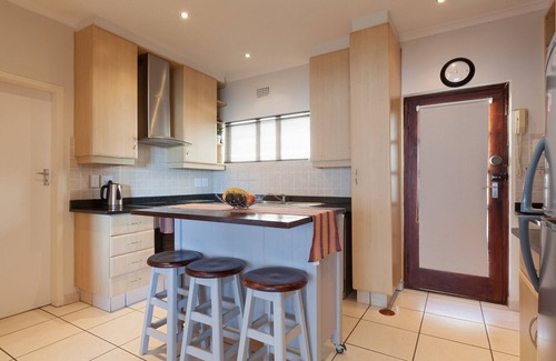 Mouille Point Apartment | Rhodora 31 by CTHA - One Bedroom Apartment, Sleeps 2