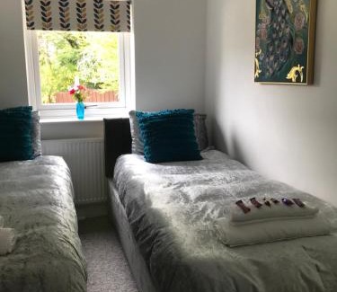 Ruthin House | Rhos cottage Ruthin
