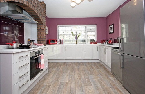 Llanddeiniolen House | Rhoslan. Boutique Style Farmhouse in Snowdonia