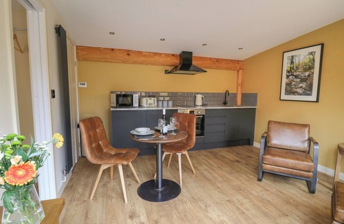Llangadfan Cottage | RHOSYN, pet friendly, character holiday cottage in Llangadfan