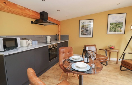 Llangadfan Cottage | RHOSYN, pet friendly, character holiday cottage in Llangadfan