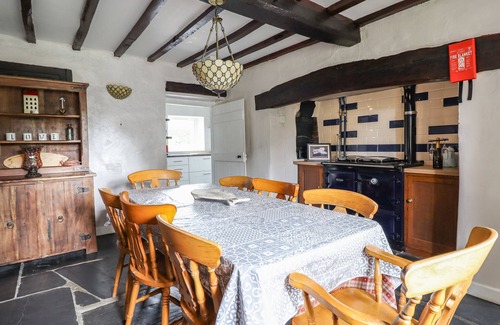 Oswestry Cottage | RHYDYGALED, pet friendly, with pool in Llanrhaeadr-Ym-Mochnant