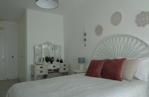Portimao Bed & Breakfast | Ria Suites - Bed and Breakfast