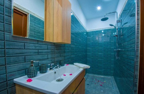 Kbour Chou House | Riad Amely