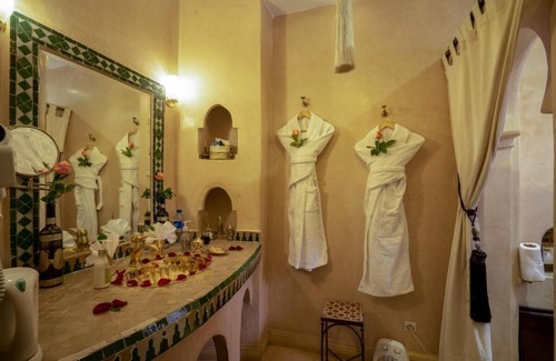Riad Zitoun Jdid Bed & Breakfast | Riad Anabel - Canelle spacious double room