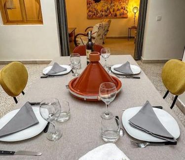 Bab Doukkala Villa | Riad Chic privatisé en médina , Spa & Charme Marocain