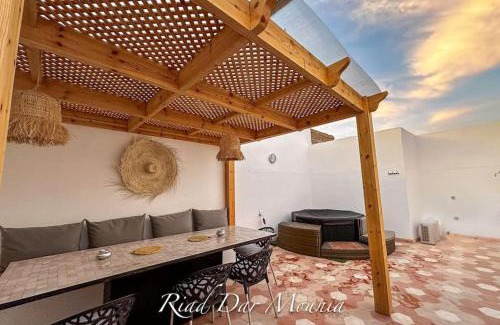 Bab Doukkala Villa | Riad Chic privatisé en médina , Spa & Charme Marocain
