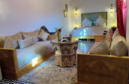 Layoun House | Riad Damia Suite &Spa