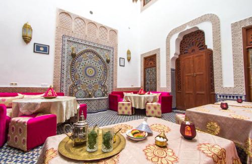 Zekkak Er Roumane House | Riad Dar Bab Guissa