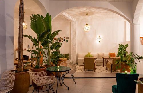 Sidi Ben Slimane El Jazouli House | Riad Dar Blanche & Spa
