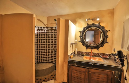Talaa Hotel | Riad dar Chrifa