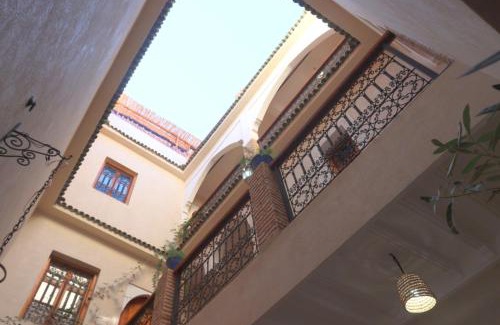 Bab Taghzout House | Riad Dutilleul