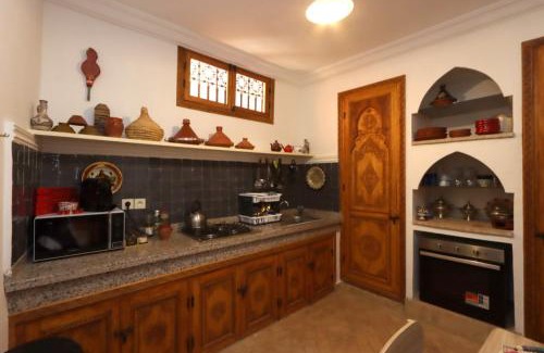 Bab Taghzout House | Riad Dutilleul