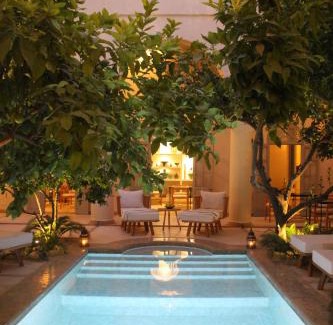 Bab Taghzout House | Riad Emberiza Sahari