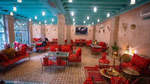 Al Machouar – Stinia House | Riad Golden Mansour