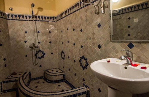 Bouvet Island House | Riad Ibn Khaldoun - Superior Suite Ambar