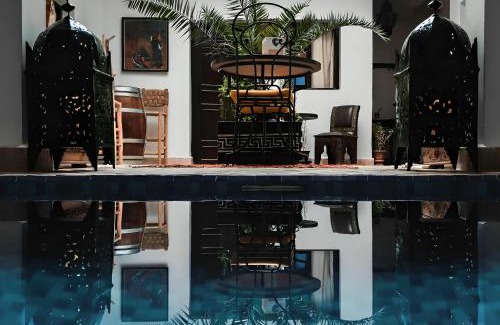 Bab Taghzout House | Riad Iklil