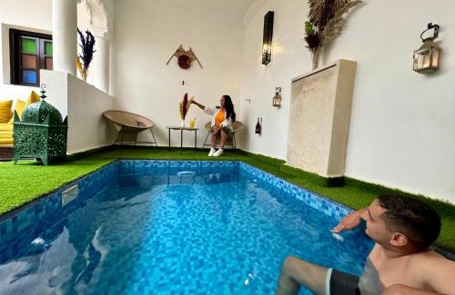 Bab Taghzout House | Riad Iklil