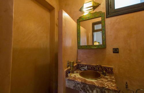 Layoun House | Riad Jardin Chrifa