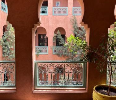 Azrou Melloul Hotel | Riad Kasbah Omar