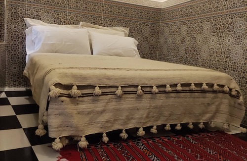 Bab Taghzout House | Riad L'ayinn is in the Medina of Marrakesh. 15 min Walk to Jamae Lafnae Square