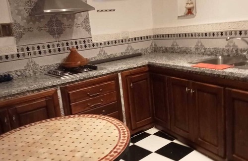 Bab Taghzout House | Riad L'ayinn is in the Medina of Marrakesh. 15 min Walk to Jamae Lafnae Square