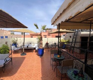 Zaouia Sidi Rhalem Bed & Breakfast | Riad La Perla Bianca