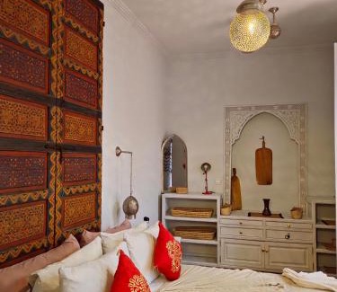 Medina House | Riad Laly Tourisme Eclairé Le bijou de la medina