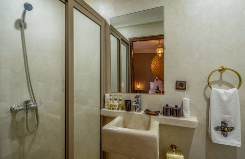 Sidi Bou Amar Hotel | Riad les Palmiers De la Medina