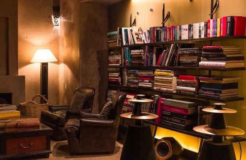 Bab Doukkala House | Riad Noir d'Ivoire