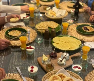 Medina House | Riad Solila, Fabuleux riad avec 4 Suites, Piscine Chauffée et Rooftop - 5 min de Jamaa El Fna