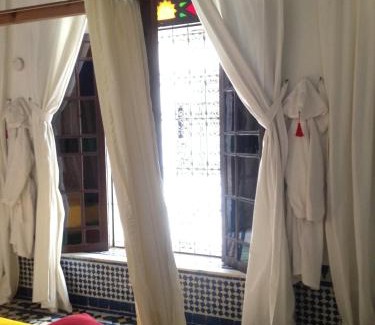 El Ayoun House | Riad Tizwa Fes