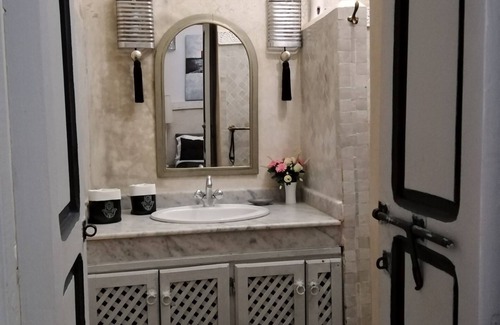 Marrakech House | Riad-type house in Medina, close to Lycée Mohamed V in a quiet neighborhood.
