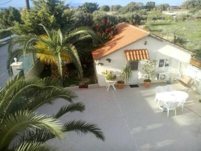 Theologos House | Rianna Studio